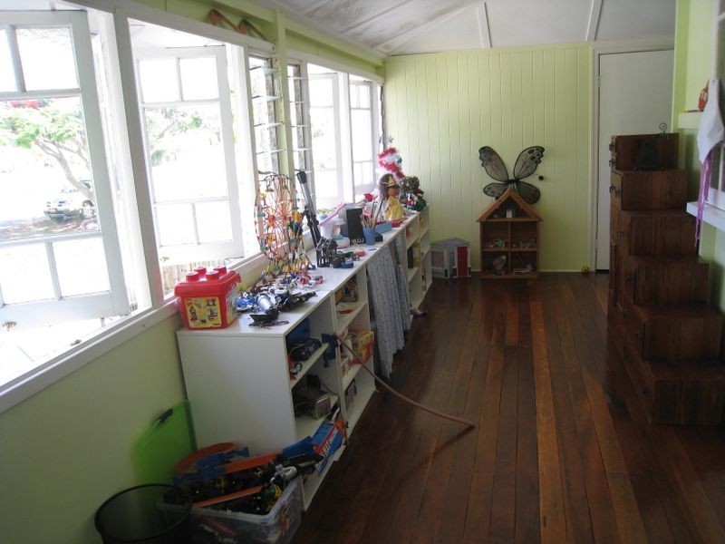 31 Cotton Street, Shorncliffe QLD 4017