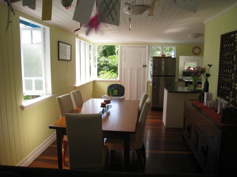 31 Cotton Street, Shorncliffe QLD 4017