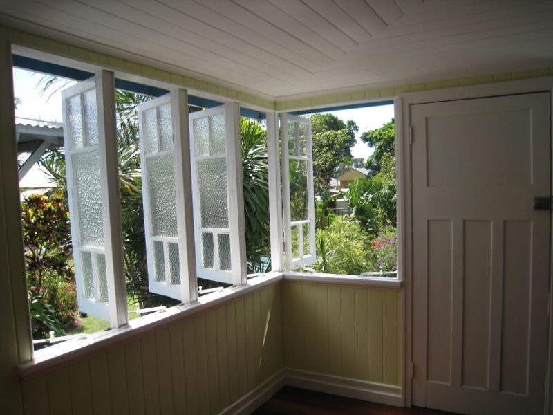 31 Cotton Street, Shorncliffe QLD 4017