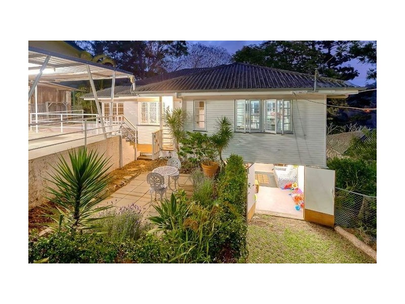 100 Welbeck Street, Alderley QLD 4051