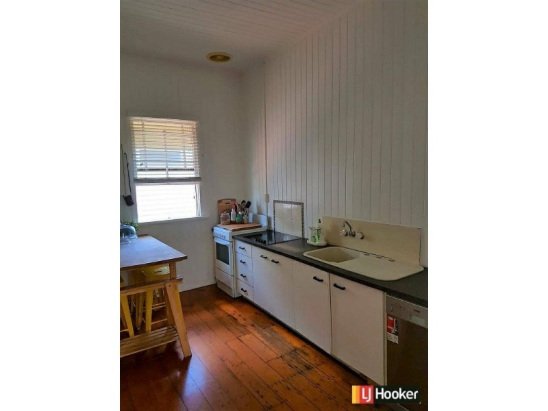 34 Cotton Street, Shorncliffe QLD 4017