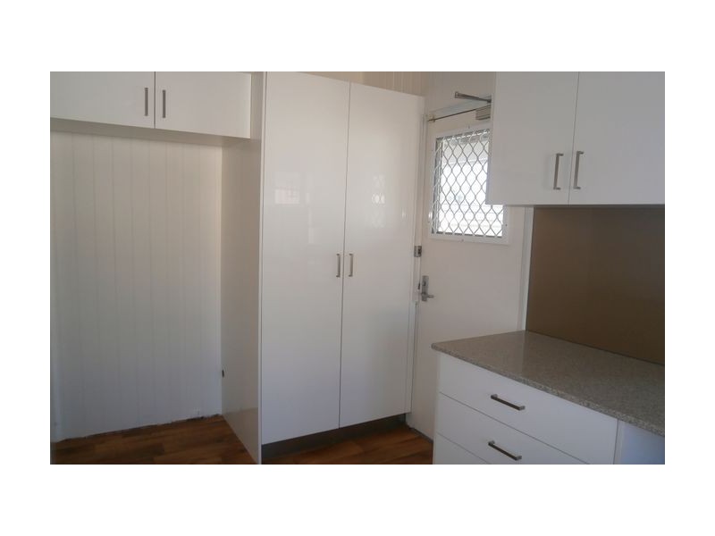 100 Hoskins Street, Sandgate QLD 4017