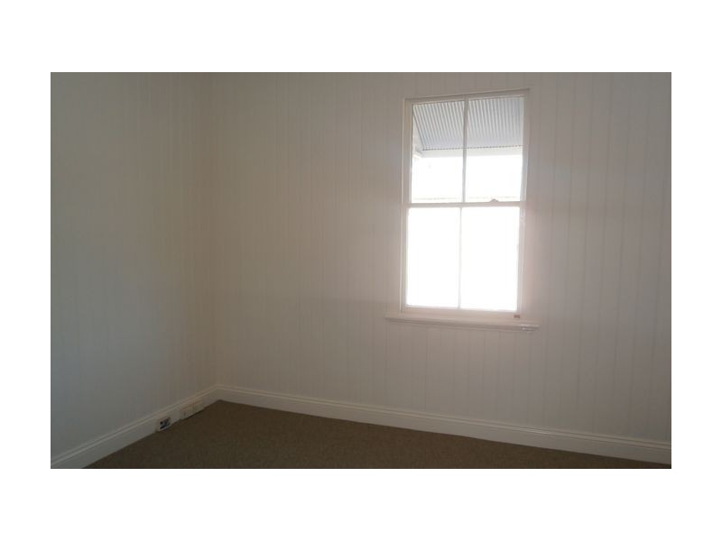 100 Hoskins Street, Sandgate QLD 4017