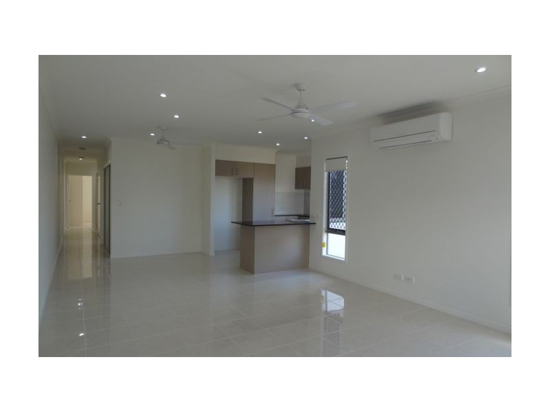 62 Blue Mountains Crescent, Fitzgibbon QLD 4018