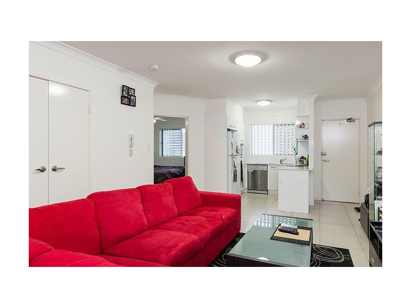 8/8 Kingsmill Street, Chermside QLD 4032