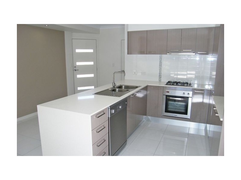 2/99 Wallace Street, Chermside QLD 4032