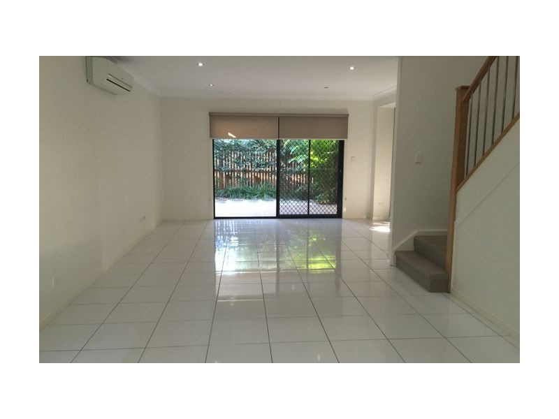 2/99 Wallace Street, Chermside QLD 4032