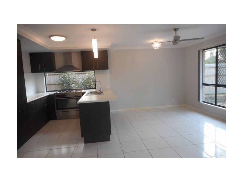 66 Somerset Drive, Carseldine QLD 4034