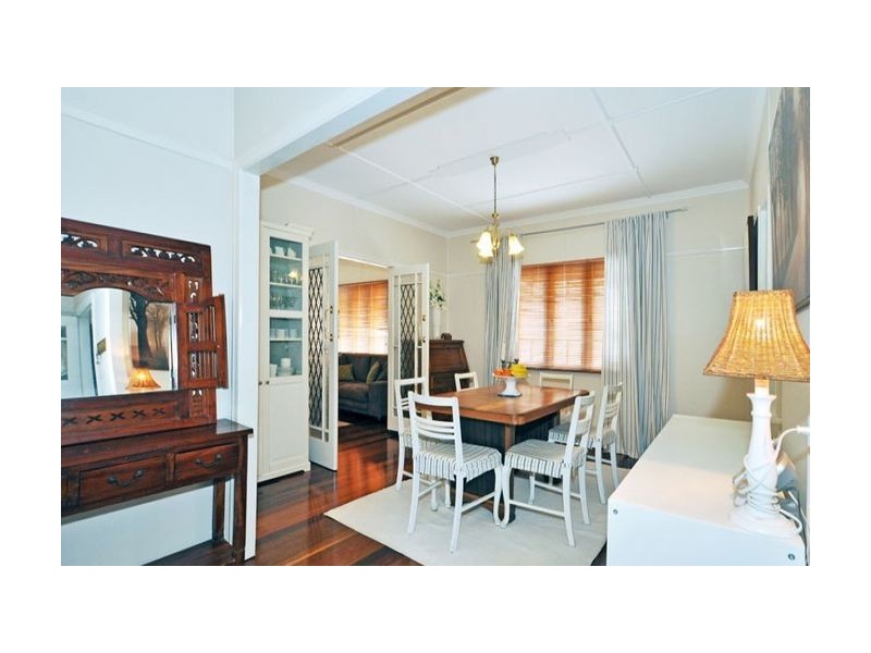 33 Aveling Street, Wavell Heights QLD 4012