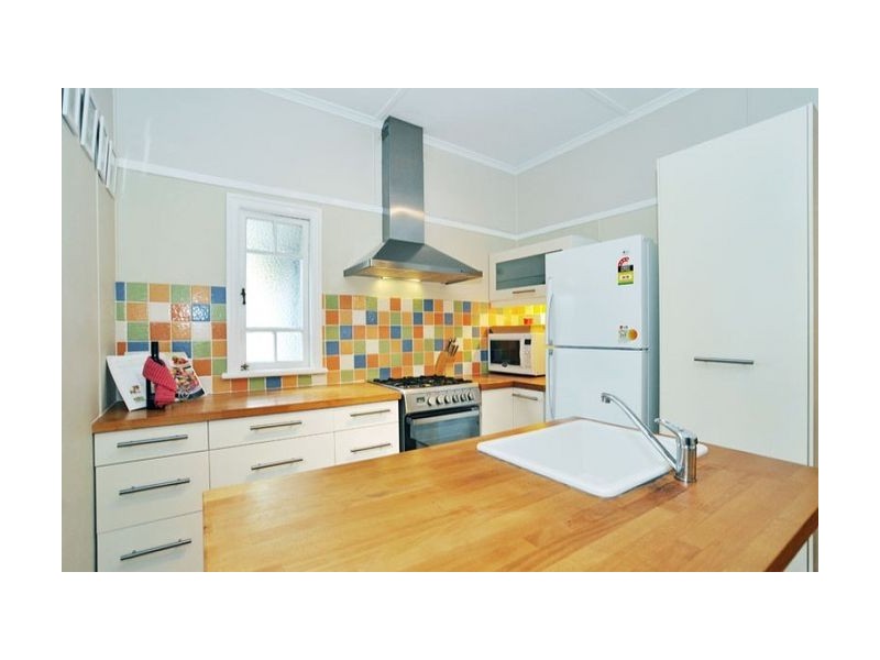 33 Aveling Street, Wavell Heights QLD 4012