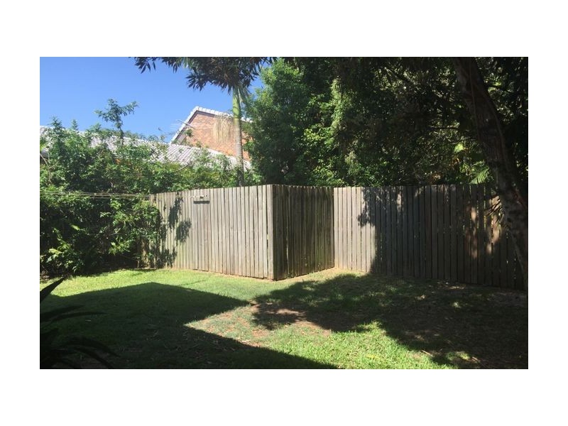 93 Nudgee Road, Hamilton QLD 4007