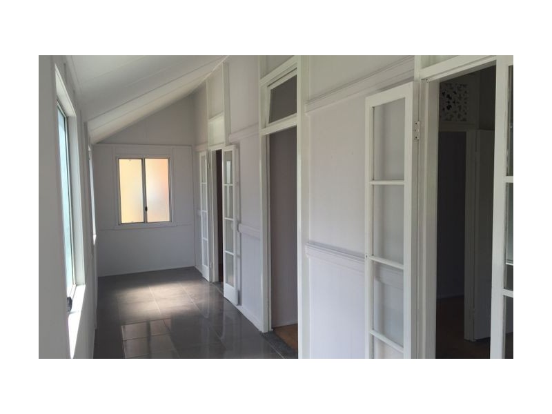 56 Winchester Street, Hamilton QLD 4007