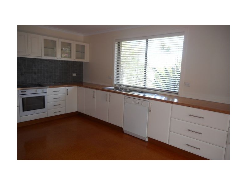 27 Eromba Crescent, Ferny Hills QLD 4055