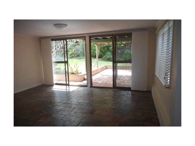 27 Eromba Crescent, Ferny Hills QLD 4055