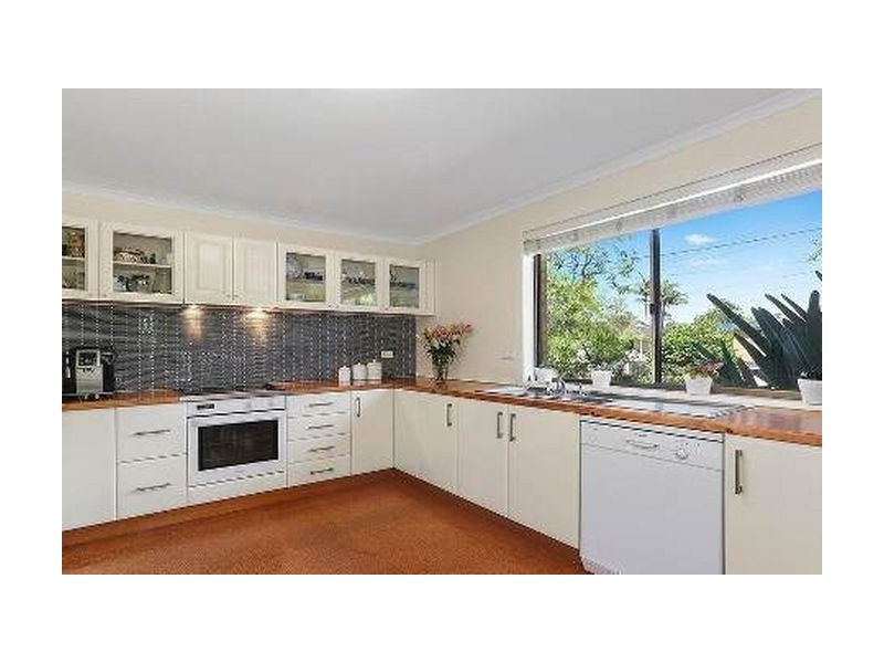 27 Eromba Crescent, Ferny Hills QLD 4055