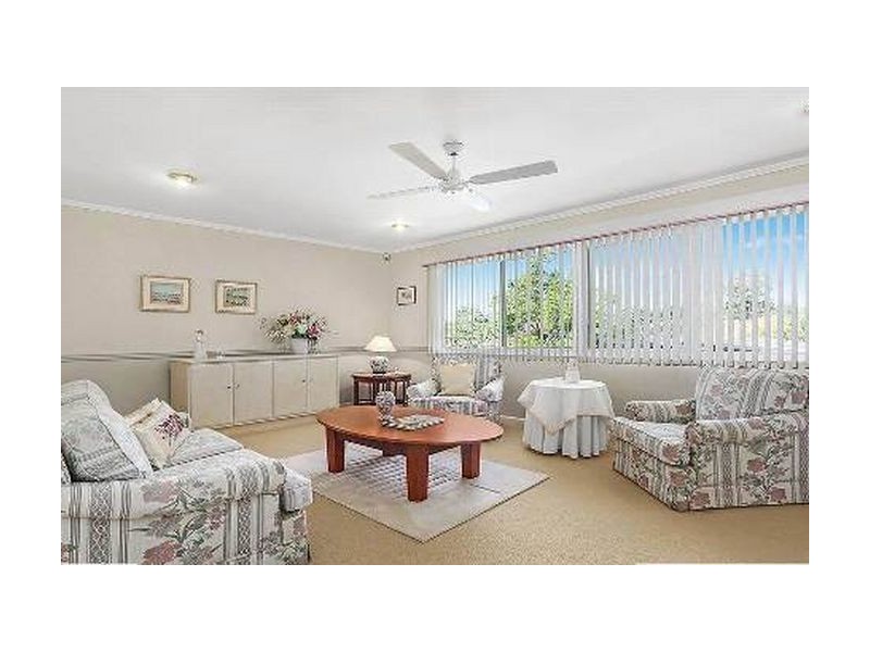 27 Eromba Crescent, Ferny Hills QLD 4055