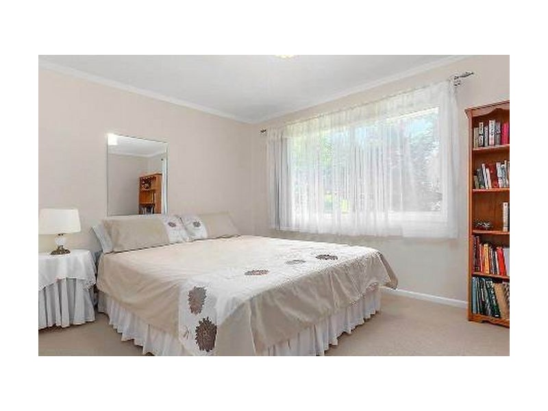 27 Eromba Crescent, Ferny Hills QLD 4055