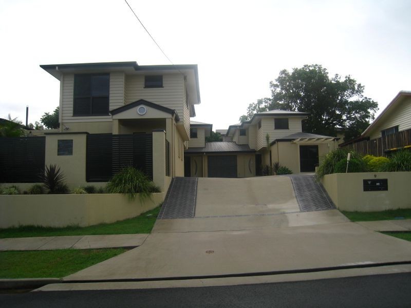 2/9 Curwen Terrace, Chermside QLD 4032