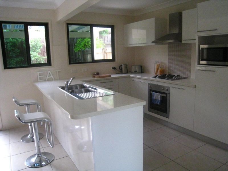 2/9 Curwen Terrace, Chermside QLD 4032