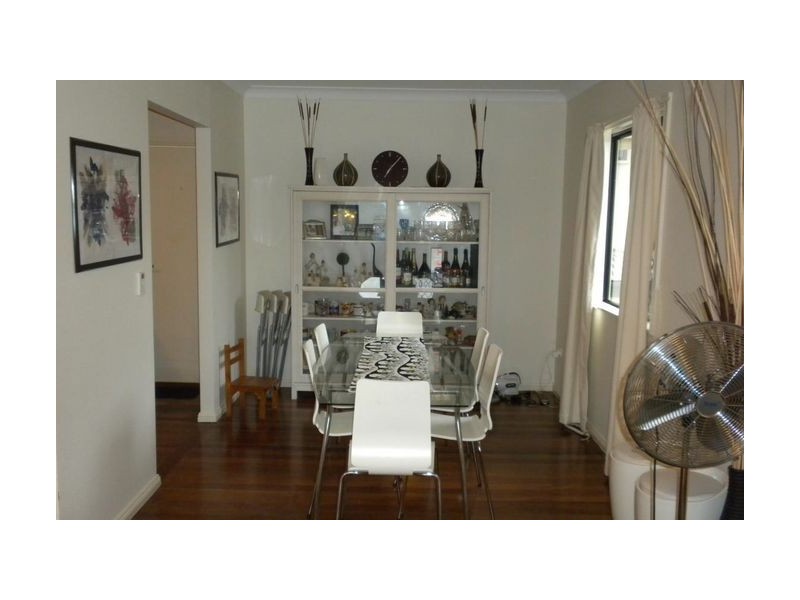 17 Curwen Tce, Chermside QLD 4032