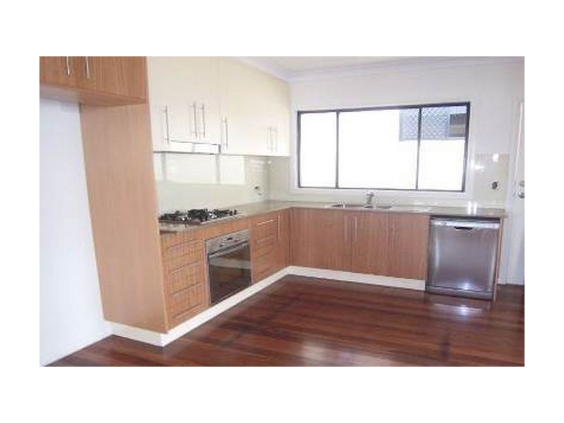 17 Curwen Tce, Chermside QLD 4032