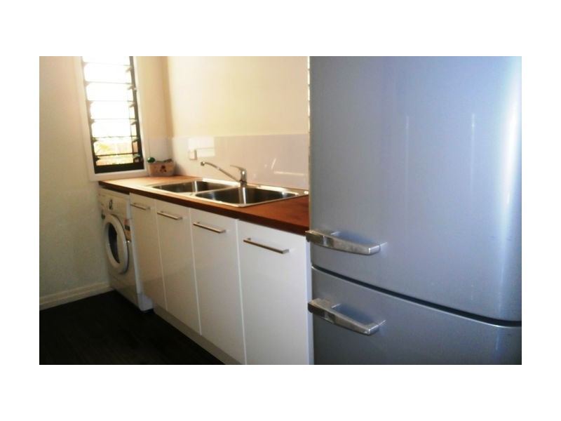 14 Griffith Street, Sandgate QLD 4017