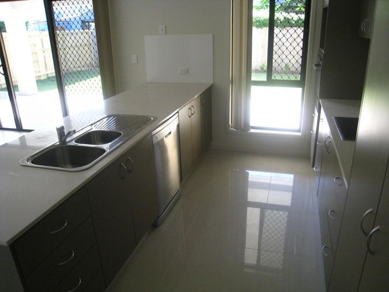 16 Carter Street, Northgate QLD 4013