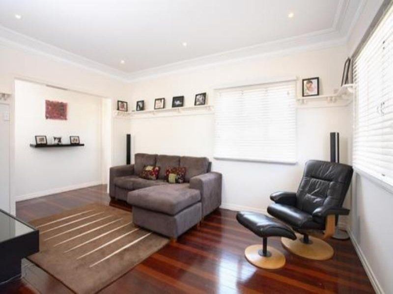 27 Chigwell Street, Wavell Heights QLD 4012