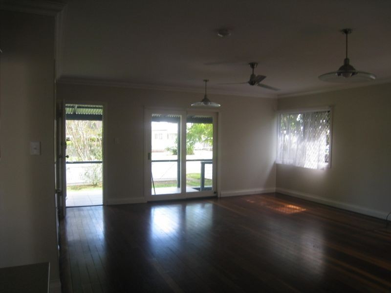 82 Blackwood Road, Deagon QLD 4017