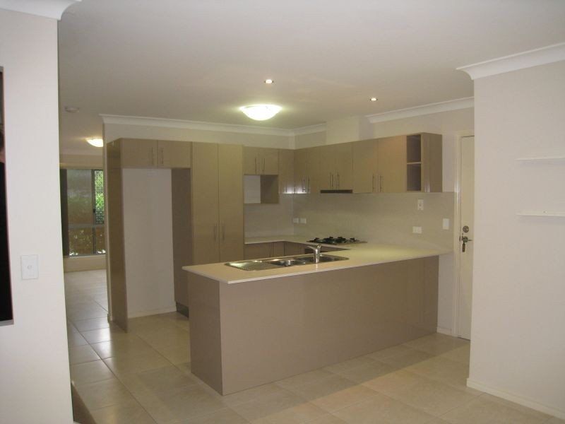 2/15 Cowan Street, Chermside QLD 4032