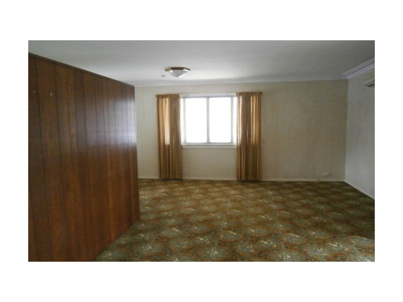 8 Lupton Street, Chermside West QLD 4032