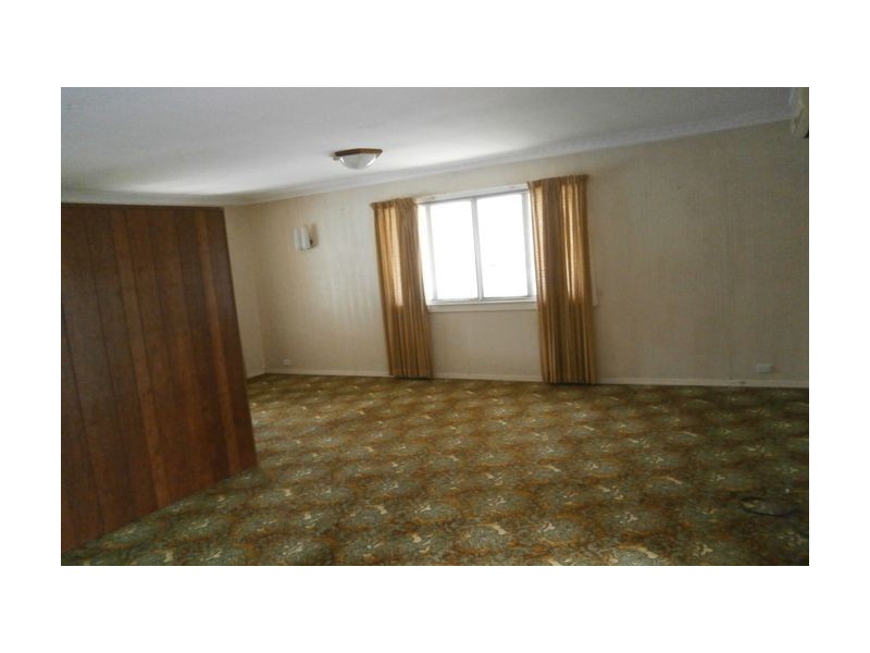 8 Lupton Street, Chermside West QLD 4032