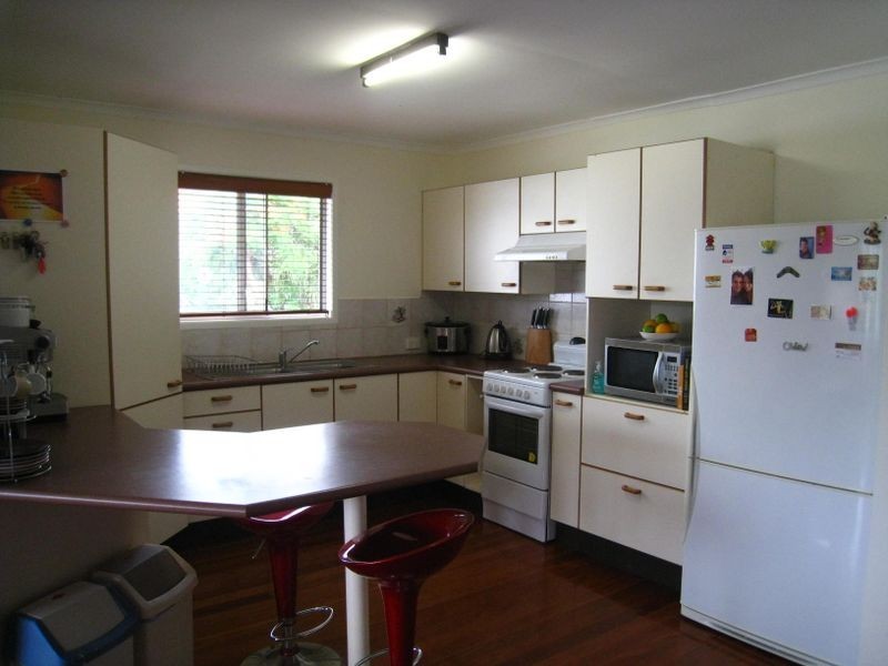 17 Station Ave, Northgate QLD 4013