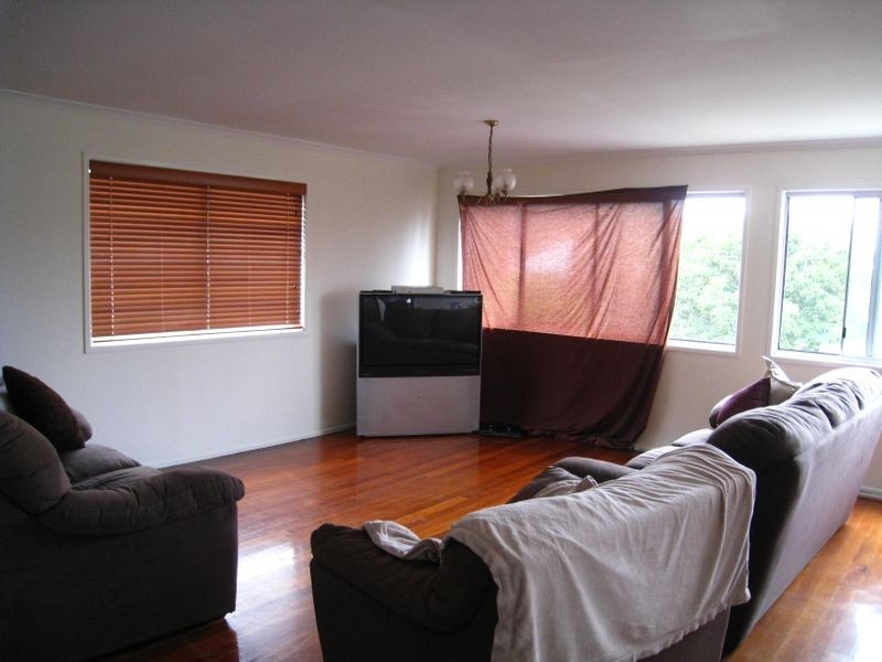 17 Station Ave, Northgate QLD 4013