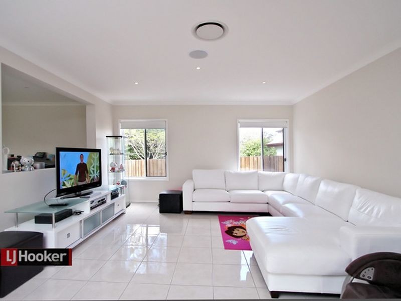 27 Nevitt Street, Stafford QLD 4053