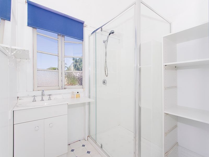 100 Hoskins Street, Sandgate QLD 4017