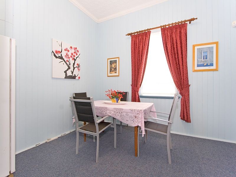 100 Hoskins Street, Sandgate QLD 4017