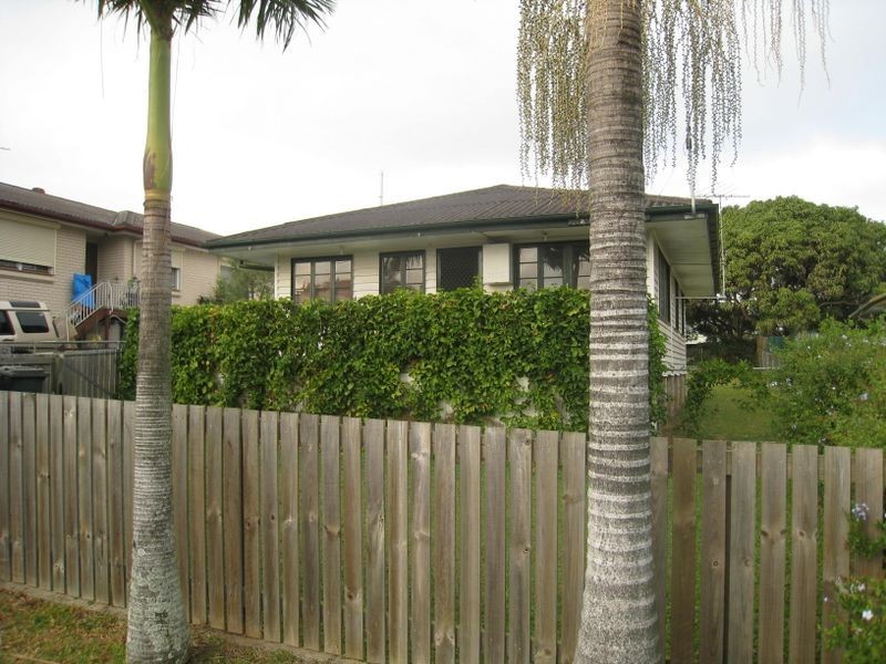 216 Hamilton Road, Wavell Heights QLD 4012