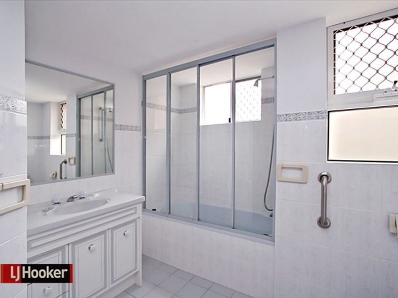 2/26 Hilltop, Chermside QLD 4032