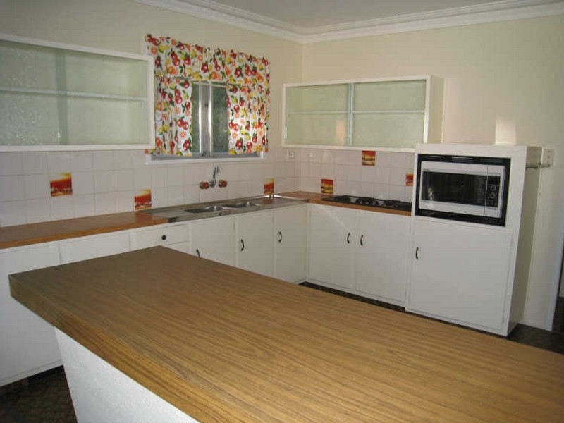 18 Brentwick Street, Chermside QLD 4032