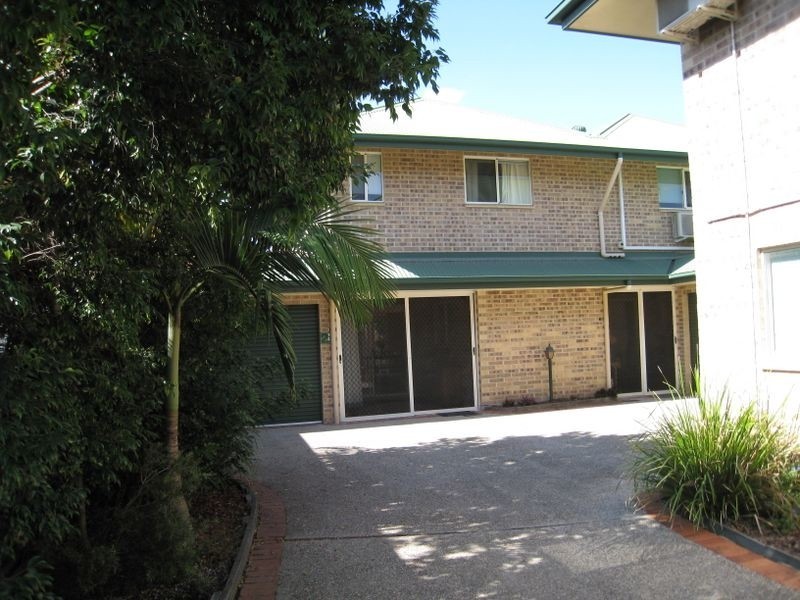 2/59 Hilltop Avenue, Chermside QLD 4032