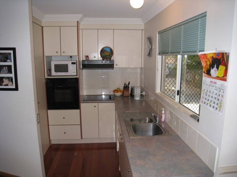 2/59 Hilltop Avenue, Chermside QLD 4032