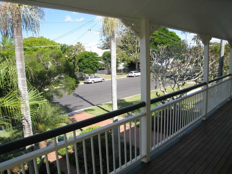 41 Kate Street, Shorncliffe QLD 4017