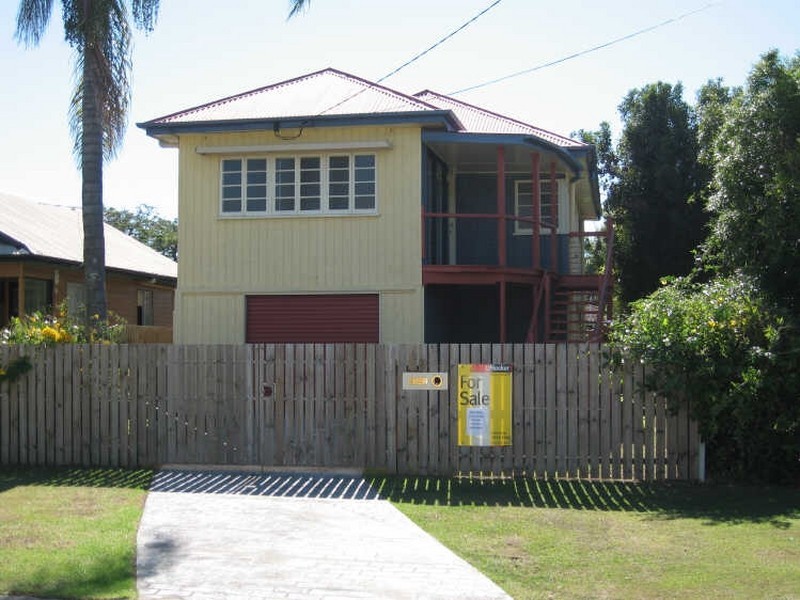 30 Thirteenth Avenue, Brighton QLD 4017