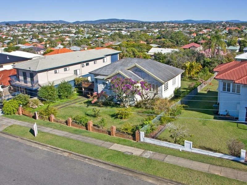 12 Warraba Avenue, Wavell Heights QLD 4012