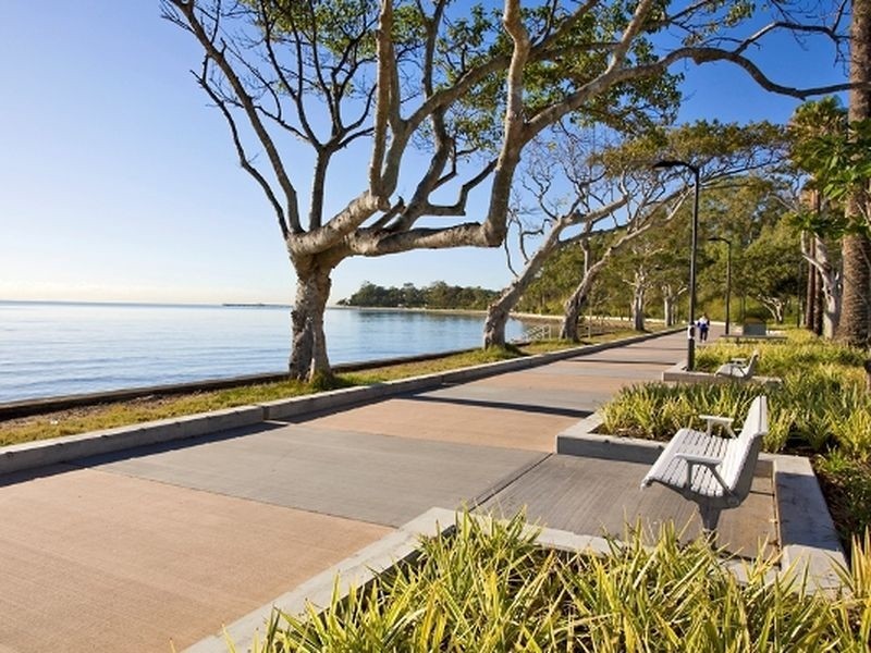 92 Eagle Terrace, Sandgate QLD 4017