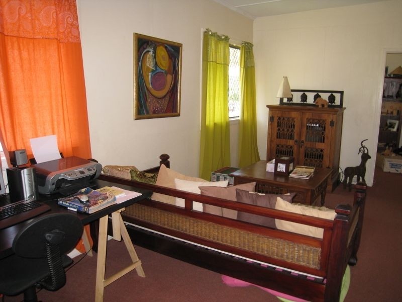 19 Tenth Avenue, Sandgate QLD 4017