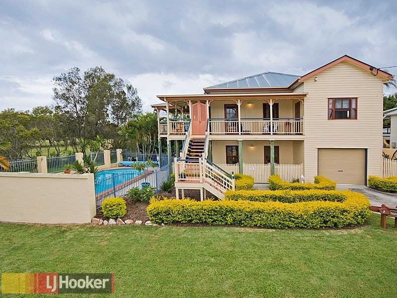 21 Robinson Street, Shorncliffe QLD 4017