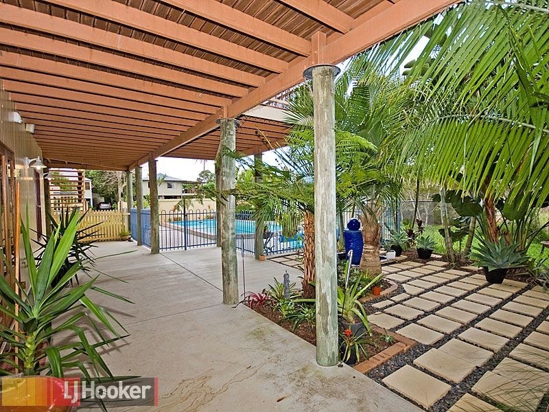 21 Robinson Street, Shorncliffe QLD 4017