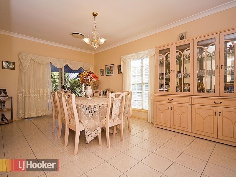 2 Castlehaven Close, Chermside West QLD 4032